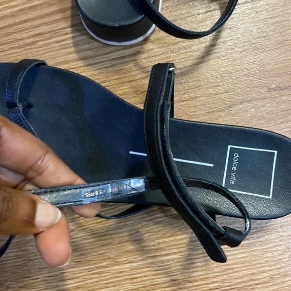 Dolce Vita Platform Sandal - Picture 9 of 10